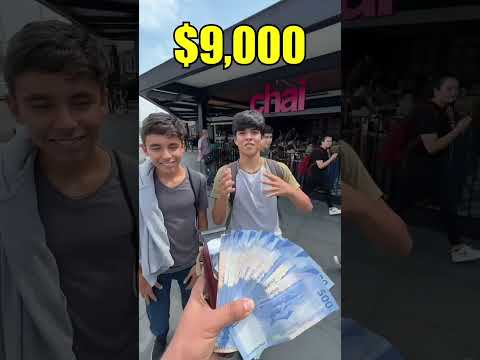 Regalando dinero a la mujer que se rape ?