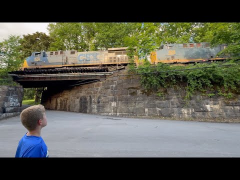 TRAIN TRACKERS - # 37 CSX FREIGHT TRAINS