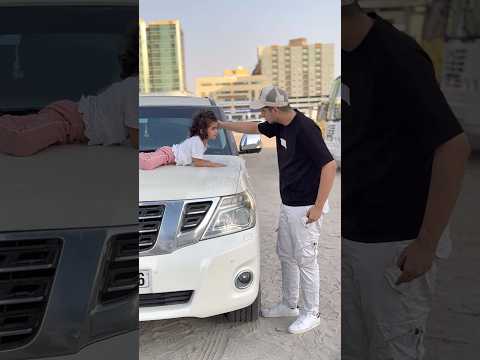 طفلة رضيعة تنام على سيارة الرجل الغني مثل القطة😭💔وعندما عرف الرجل السبب كانت الصدمة؟؟