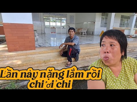 Chi không cho bác sĩ tiếp cận,không ăn uống gì luôn,không nhận ra ai là ai