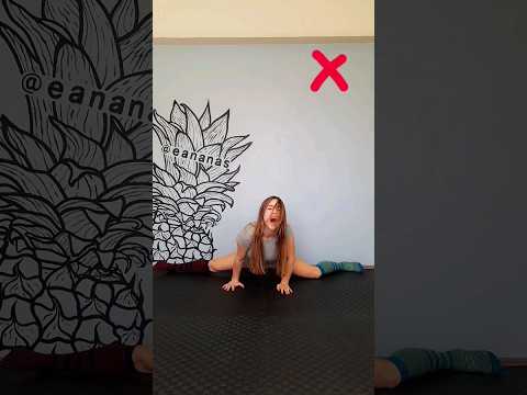 Middle Split Easy Tutorial🔥 #stretching #gymnast #flexibility #funny #homeworkout #tips #yoga