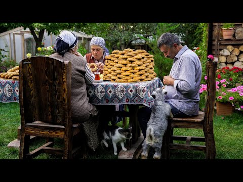 Simit – Traditional Turkish Sesame Bread Rings