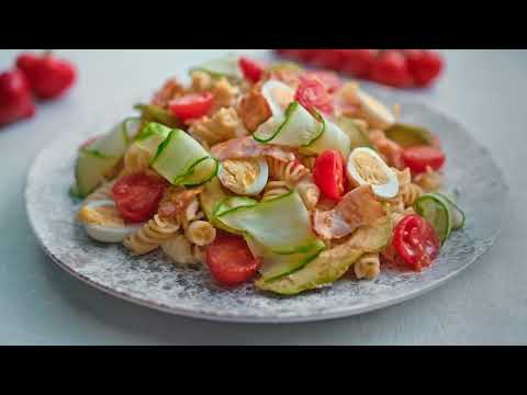 Блюда из макарон MAKFA | Дижонский салат со спиралями