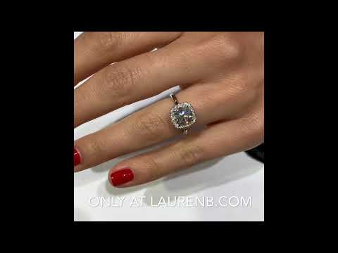 1.7 ct Round Diamond in Cushion Halo