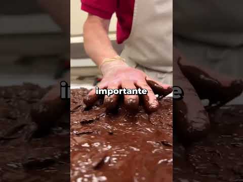 Nessa Confeitaria Eles Misturam Chocolate Com Batatas 😋 #shorts #comida #chocolate