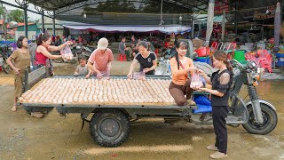 Harvest Many Eggs On The Chicken Farm, Use 3-Wheeled Truck Transport Chicken Eggs Go To Market Sell
