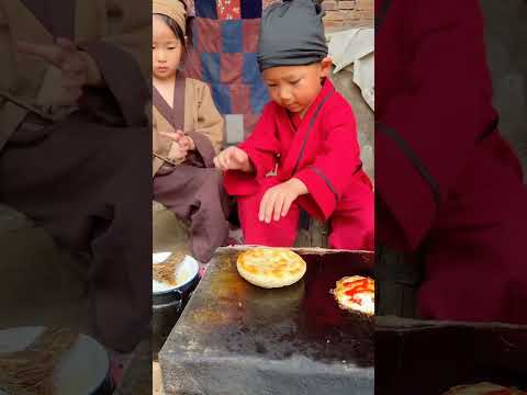 Chinese Burger Egg Pan Chili Sauce