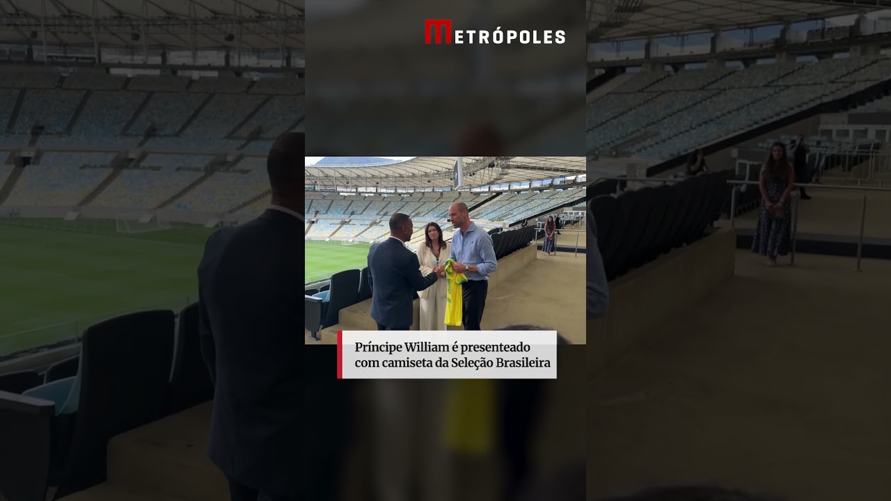 Príncipe William é presenteado com camiseta da Seleção Brasileira
