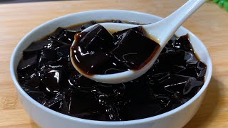 【天天相見廚房】夏日必备糖水“黑凉粉”怎样做？掌握这几步，新手也能轻松学会 #黑凉粉 #夏日甜品 #简单食谱 #解暑饮品 #自制 #夏日黑凉粉制作！如何制作夏日解暑糖水黑凉粉？简单步骤，新手也能掌握！