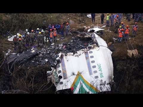 Encontradas caixas negras do avião que se despenhou no Nepal