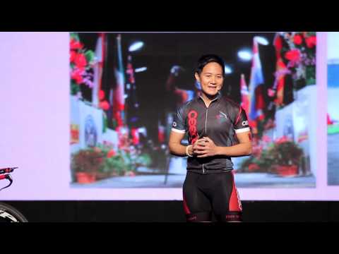 征服不可能的鐵人精神：李筱瑜 (Jenny Lee) at TEDxTaipei 2013 - YouTube