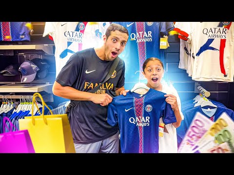 MYRIAM ACHETE SES AFFAIRES DE FOOT POUR LA SAISON PROCHAINE AU PSG !