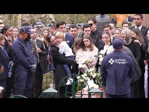 Miguel Uribe's family and collagues say goodbye to Colombian presidential hopeful | AFP
