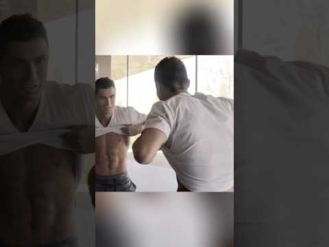 CRISTIANO RONALDO se cambió el cuerpo con un recoge pelotas #shorts #cristianoronaldo #futbol
