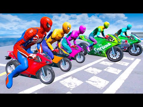 RACING SPIDERMAN MOTORCYCLES WITH SUPERHEROES - JUMP OVER THE PYRAMID