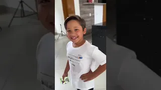 Presente surpresa, comentem aqui e deixe seu like