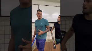 TENTE NÃO RIR