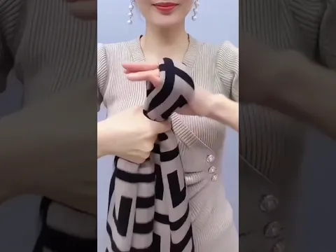 Tie tips🎀 Tie a Silk scarf  小窍门，丝巾系法 #scarf #fashion #beauty #silkscarf #youtube