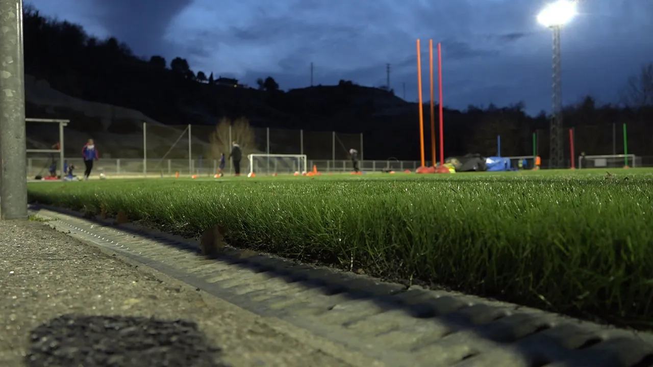 El camp de futbol de Santa Eugènia estrena nova gespa artificial