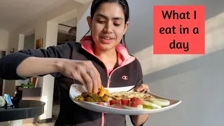 What I EAT in a day | Quick Healthy Recipes for weight loss and weight management
