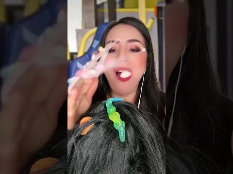Asmr - Doces no cabelo no ônibus