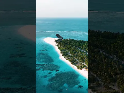 Meeru is a large island in itself with uninterrupted stretches of white sandy beaches 🏝