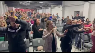 Não chore, quem cuida de você não dorme, se inscreva em nosso canal e compartilhe esse vídeo