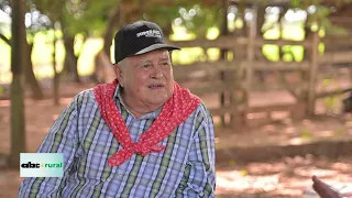 Con 82 años, maneja un semiconfinamiento de ganado con pasturas y balanceado
