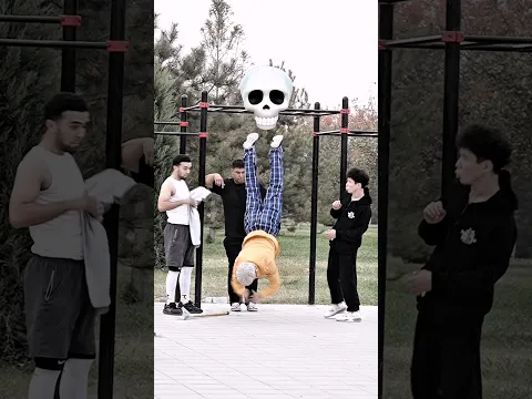 OLD MAN PRANK WITH FRIENDS😎#shortvideo