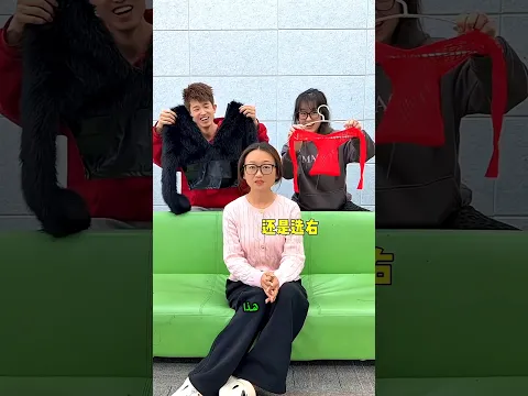 👗 أي فستان ستختارين؟ اليمين أم اليسار؟ 🤔#shorts