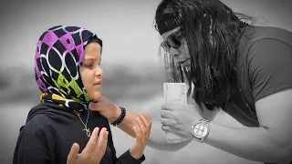 A girl who works for her brothers A فتات تعمل من اجل اخوتها 😭