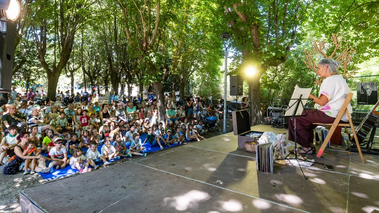 Roda tanca un estiu a la Fàbrica de foment de lectura i d’estrenes