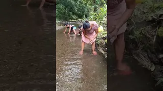 Hinubad pa talaga
