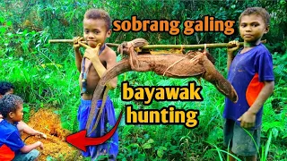 MGA BATANG KATUTUBO nakipag-habulan sa bayawak para sa pagkain