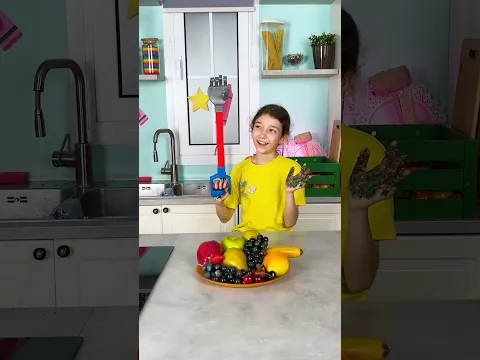 🎁WHAT’S INSIDE? FUN SOAP TOY KEEPS HANDS CLEAN! 🖐️🧼 #shorts #kids