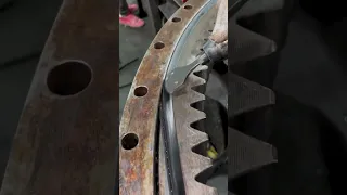 Repair excavator turntable