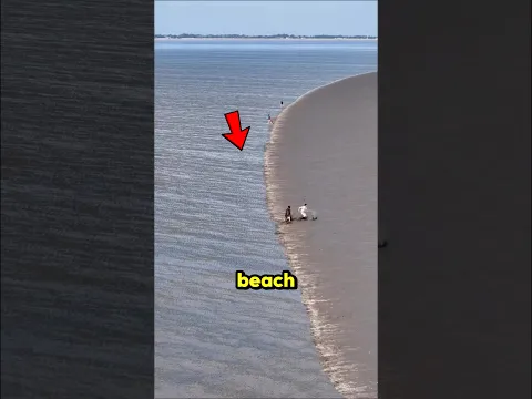 This Beach Confuses Everyone 😱