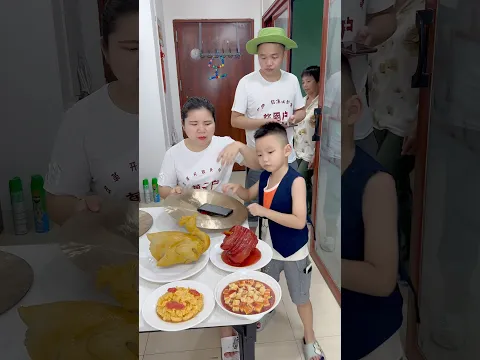 everyday must be doing like this, handover all mobile phones before eating...🤣funny #funny #comedy