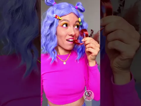 صنعت تسريحة شعر ورقية لأمي وقد أحبتها! 🎉✂️