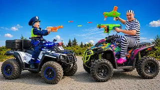 POLICE BOY vs ESCAPED PRISONER! Epic Toy Car Chase 🚓🔥