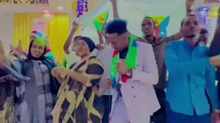 Heesti Shanti Gamaas iyo Abdishakuur Shaaciye