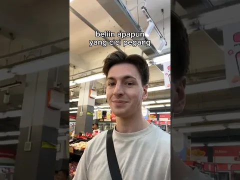 Mas Bule Beliin Apapun yang Cici Pegang