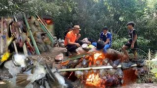 ເດີນທາງລຸຍປ່າຫາກິນຕາມທຳມະຊາດ//เดินทางลุยป่าหากินตามธรรมชาต Dong Una