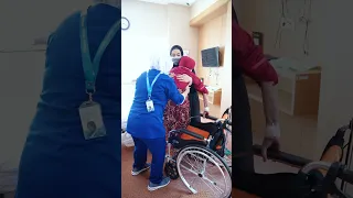 alhamdulillah Ibu sudah pulang dari rumah sakit🥰