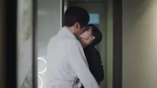 Couple's hot bed scenes and bossy kisses in hotel | About is Love 2 | ENG SUB
