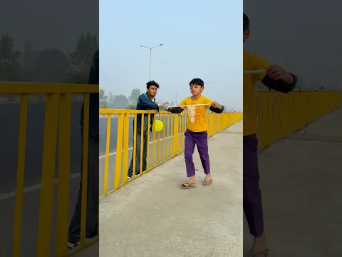 Samad ne monish ke help kr de 😂 #funny #cutebaby #comedy #shortsfeed #viralvideo