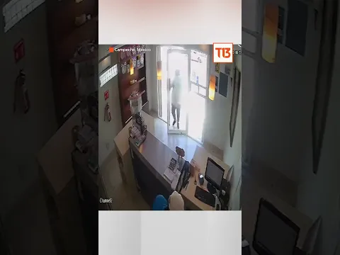 Quiso robar en pastelería, pero trabajadora lo encerró