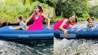 LALY LA FEA ( Un Paseo En La Cama De Aire con Nashla) 😱😂🌊