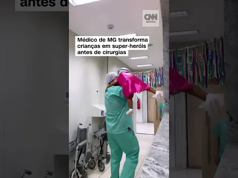 #Shorts - Médico viraliza ao transformar crianças em super-heróis