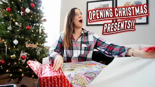 Opening CHRISTMAS Presents!! Vlogmas Day 25